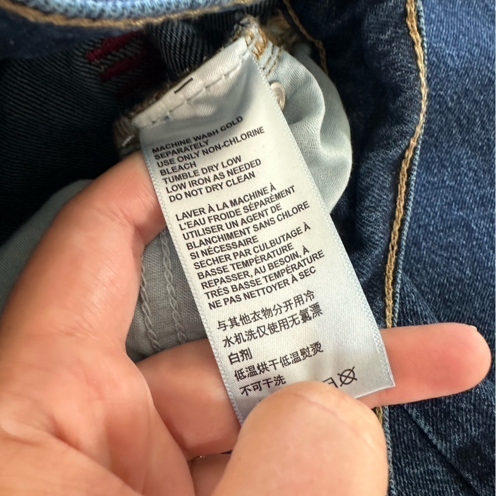 Urban Outfitters BDG Women’s 26 Cowboy Distressed Relaxed Jeans - Picture 4 of 6
